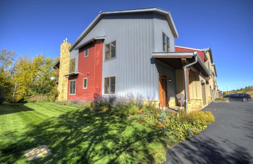 Red Lodge House | Creekside Serenity, Red Lodge MT