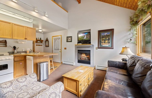Fall River Estates Condo | Creekside Suite 10 River View!