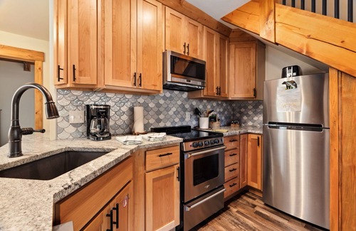 Fall River Estates Condo | Creekside Suite 21 (Private Hot tub) River Views!
