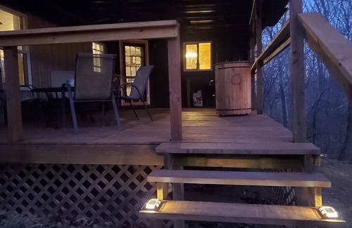 Murphysboro House | Creekside Valley: secluded, spacious home for 8!
