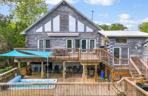 Wimberley House | Creekside Vista Escape - Lodge