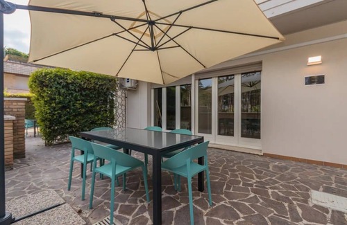 Lignano Riviera Apartment | Crepetta&Briciola - Loft 6 (Private Pool)