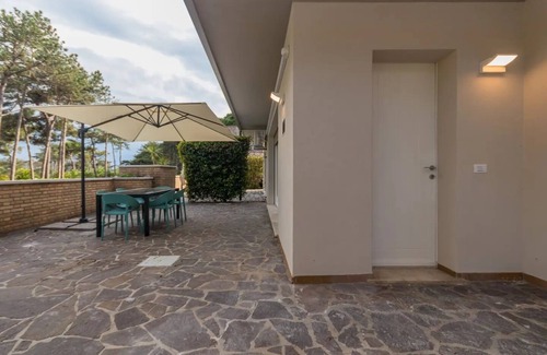 Lignano Riviera Apartment | Crepetta&Briciola - Loft 6 (Private Pool)