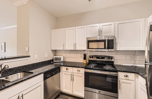 Old Fourth Ward Apartment | Crest at Midtown 1413 l 1 Bedroom 1 Bathroom