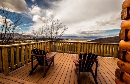 Stanley Cabin | Cresta Blava in Beautiful Shenandoah Woods