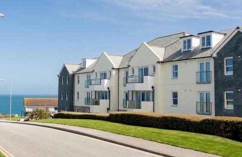 Newquay City Centre Apartment | Cribbar View