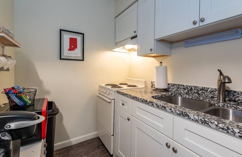 Bloomington Apartment | Crimson Maple, Near IU Stadiums;