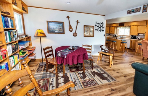 Crivitz Cottage | Crivitz Area Cottage on Pristine Sandstone Flowage of the Peshtigo River.