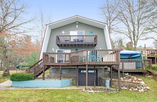 Twin Lake House | Crocker Lake Escape: A spacious 3-bedroom retreat with lake access and a hot tub.