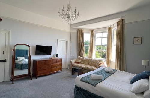 Torquay City Centre Hotel | Crofton House Hotel