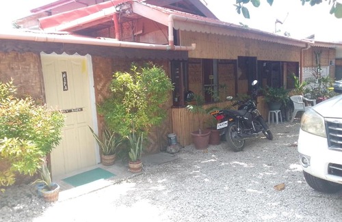Oslob Bed & Breakfast | Cronin Residence