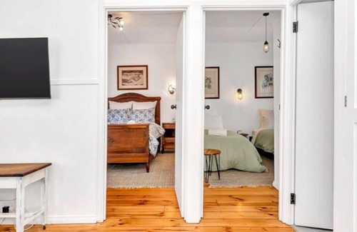 Aldinga Beach House | Croser Beach Shack - Boat & Caravan Friendly