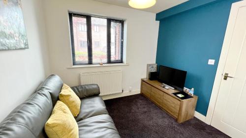 Stafford Apartment | Cross Court, Stafford by BELL Apartments