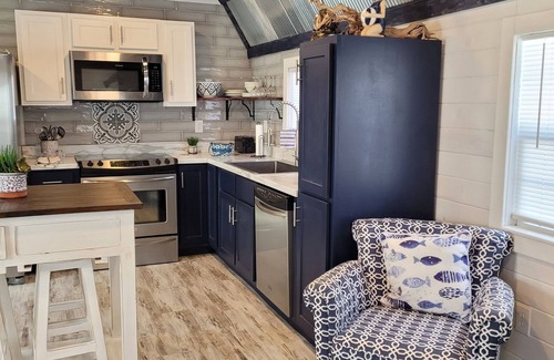 Iuka Cabin | CROSSROADS TO PICKWICK TURTLE BAY HALF A MILE TO SCUGGS BOAT RAMP SLEEPS UP SIX