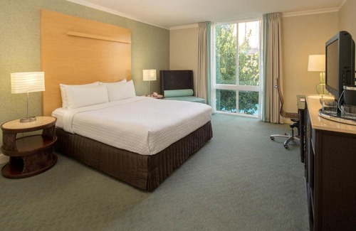 Palo Alto Hotel | Crowne Plaza Cabana Hotel by IHG