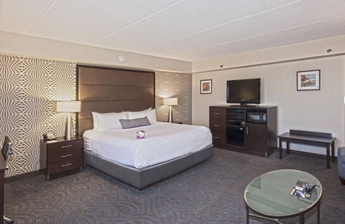 South Loop Hotel | Crowne Plaza Suites MSP Airport - Mall of America by IHG