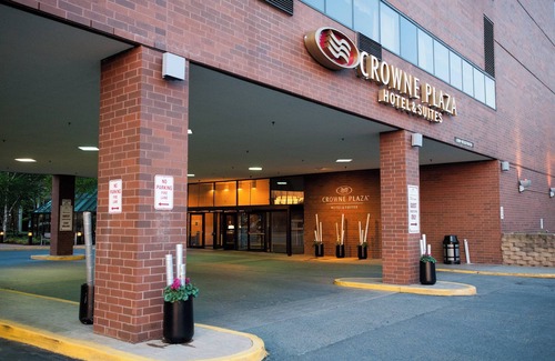 South Loop Hotel | Crowne Plaza Suites MSP Airport - Mall of America by IHG