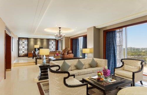 Sector 29 Hotel | Crowne Plaza Today Gurugram by IHG
