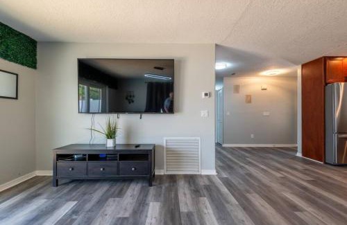 College Green Estates House | Cruise-Ready Oasis 15min to Beach & Port Canav & Huge Pool