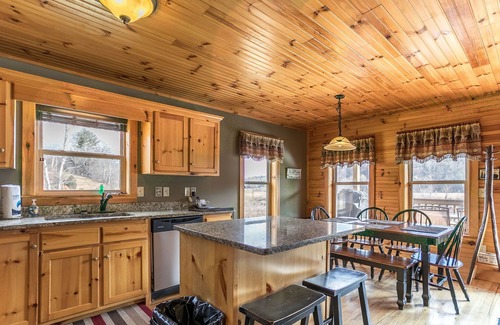 Deep Gap Cabin | Cruizin River Dreams- River front, fire-pit, hot tub