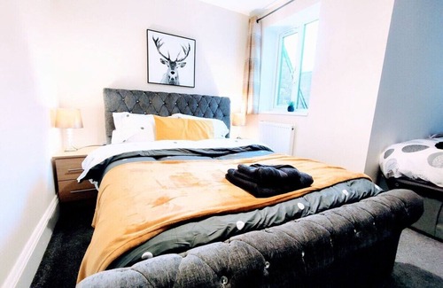 North Shields Apartment | Crystal Suite 2 is located and very short walk to the Fish Quay and the Marina.