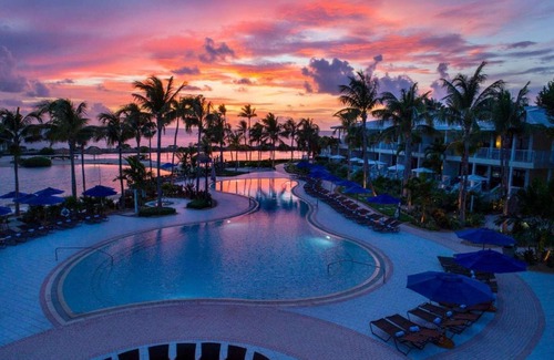 Marathon Apartment | Crystal Water Stay | Sunset Sailing. Pool. Three Bedroom Villa