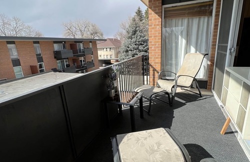 University Park Condo | CSU/Old Town steps away. Indoor Pool! Full reno Jan 2025!