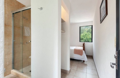 Bosques de las Lomas House | Cuarto En Las Lomas!