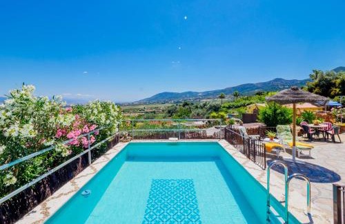 Alhaurin de la Torre House | Cubo's Casa Rural Cortijillo Las Barrancas Family