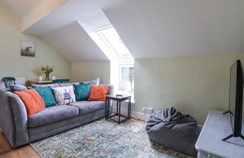 Cymau House | Cuddfan at Swallow Cottage