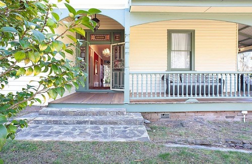 Leura House | Culgoa Mountain Charm & Character