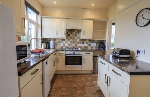 Hawkshead Cottage | CURLEW COTTAGE AT HAWKSHEAD, pet friendly, with a garden in Hawkshead