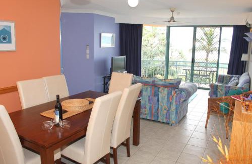 Palm Beach Apartment | Currumbin Sands On The Beach
