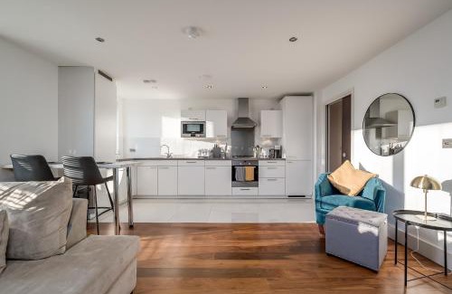 Cathedral Quarter Apartment | Custom House Square City Centre Retreat