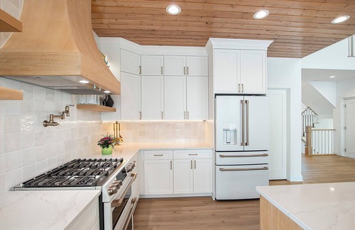 Fennville House | Custom Luxury on Hutchins Lake near Saugatuck, elevator, hot tub, sleeps +17!
