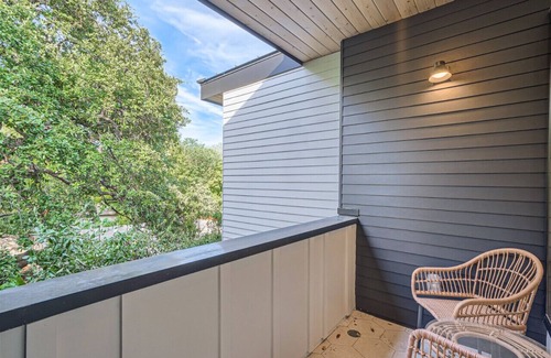 South Manchaca House | Custom New Build Central Austin Home Mins to DT
