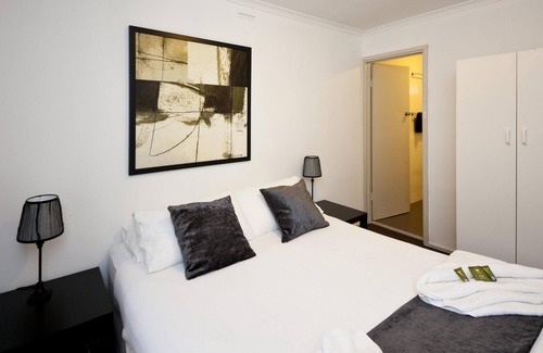 Daglish Apartment | Cute and affordable park side accommodation
