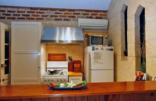 Fremantle Cottage | Cute as a button 1 bedroom cottage