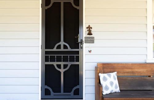 Evandale House | Cute as A Button Cottage in Charming Evandale