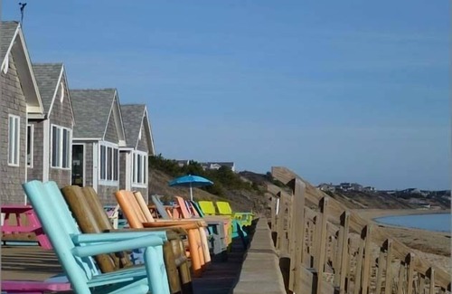 North Truro Cottage | Cute beachfront 1BR unit, amazing sunsets, WIFI and AC.