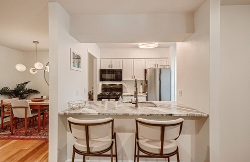 Barton Hills Condo | Cute condo close to everything!
