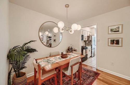 Barton Hills Condo | Cute condo close to everything!