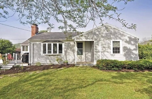 Greenbush House | Cute family home in a beautiful beach town