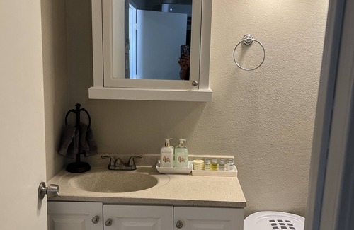 Green Valley North Apartment | Cute studio Located on the heart of green valley.