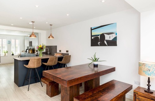 Warwick House | CV34 6BW 19 Purser Drive, Warwick · Spacious 4Bed Family Home with Secure Parking | Pass The Keys