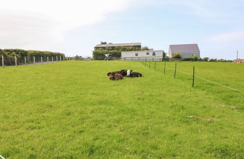 Llanfachraeth Cottage | Cwt Y Rhos