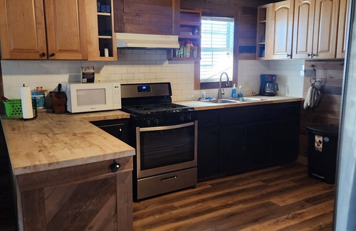 Venice Boat Rental | Cypress Cove Houseboat