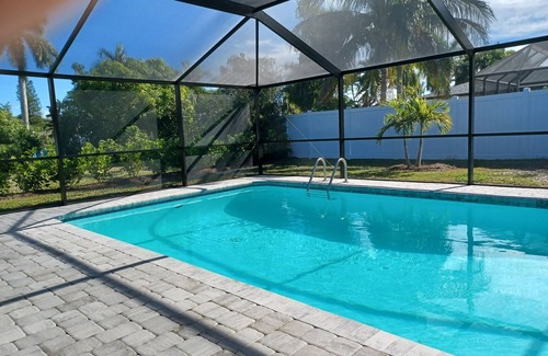 Biggar House | Cypress House Private SALTWATER pool. Great location, 7 miles to the beach!