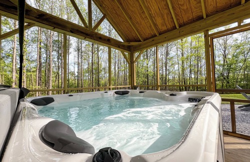 Belden Cottage | Cypress - NEW Cottage in woods @ Moon Lake Farm - HOT TUB - LAKE - KAYAK - FISH