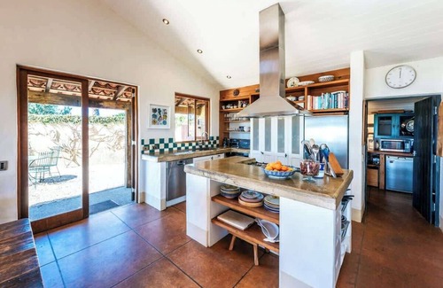 Onetangi House | Cypress Ridge Estate - Stay Waiheke